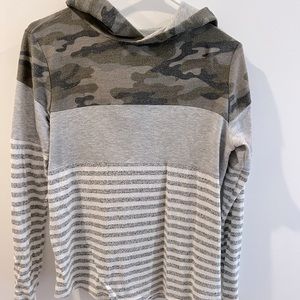 Camo stripped hoodie
